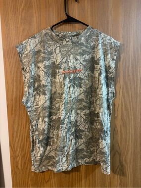 Los Angeles Graphic Camouflage Muscle Tee - Green/Gray
